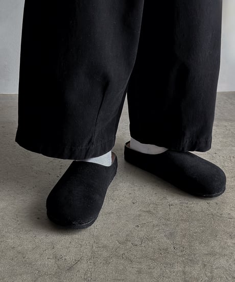suede simple slip-on