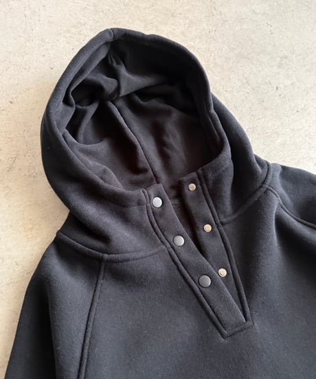 half snap hood sweat