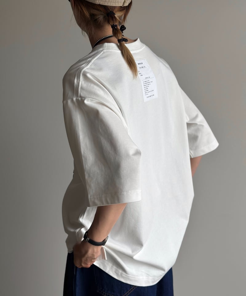 simple back tag t-shirt | ARULLE