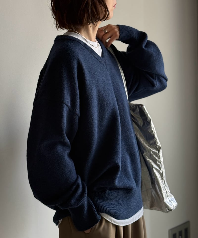 urban v-neck simple knit | ARULLE