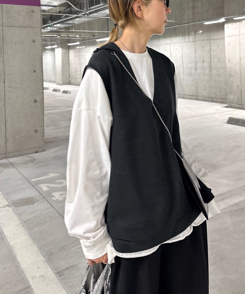 layered linen-like vest | ARULLE