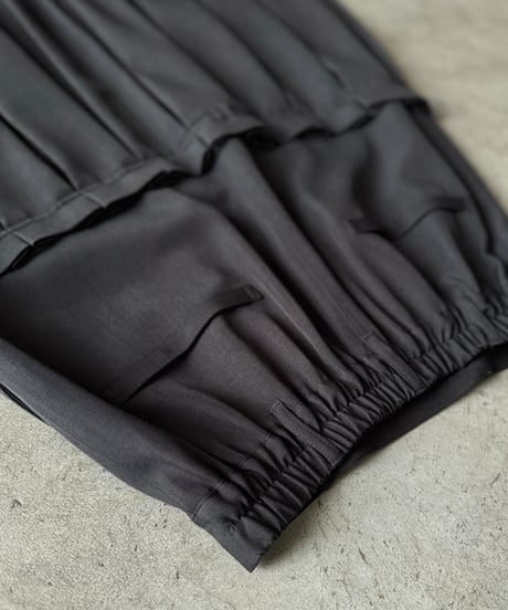 box pleats long skirt