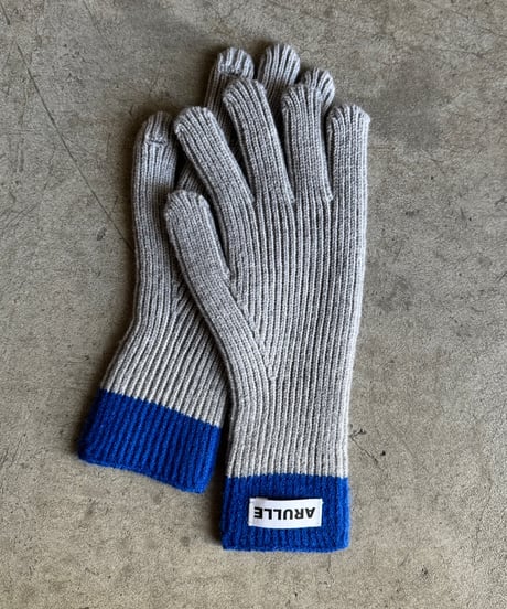 bicolor knit gloves