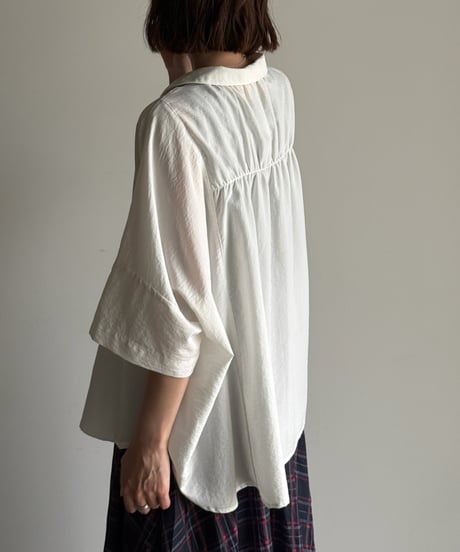 back gather sheer shirt【一部予約】