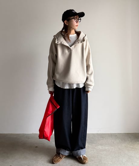 pleats curve denim