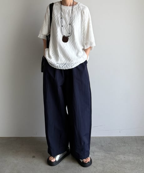 loose tapered wide pants