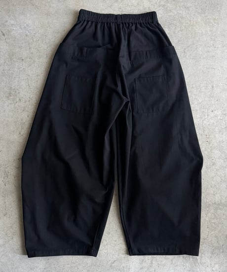 wide oval pants