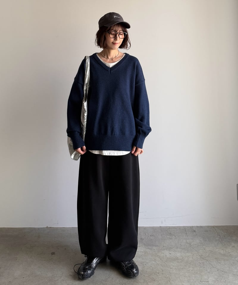 urban v-neck simple knit | ARULLE