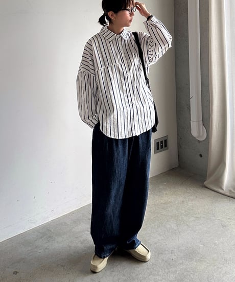 neckline open stripe shirt【10月初旬～中旬入荷】