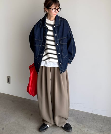 border raglan pullover