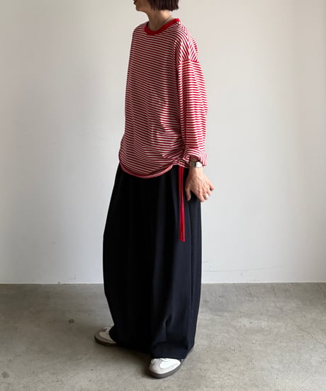 side drost  border t-shirt