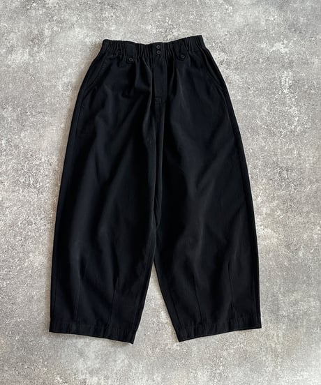 loose tapered pants