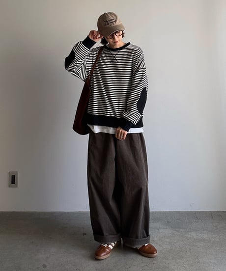 oval relax corduroy pants
