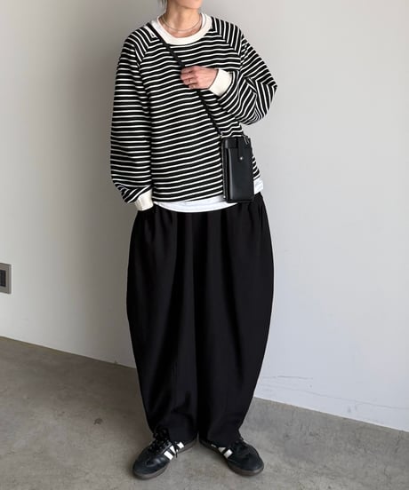 border raglan pullover