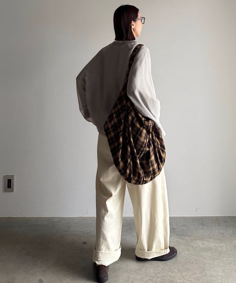 three tuck cotton slacks