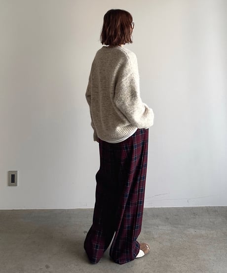 mix color crew neck knit