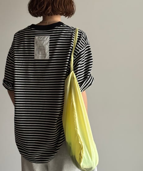 back tag border t-shirt