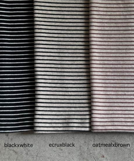color neck border t-shirt