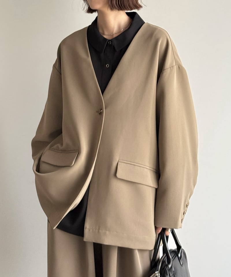 ARULLE collarless cocoon jacket