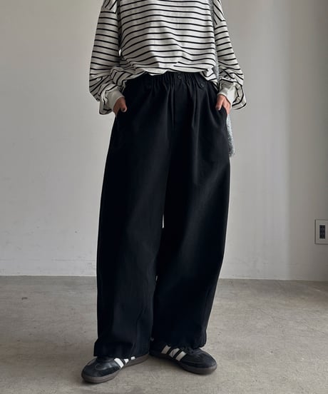 loose tapered pants