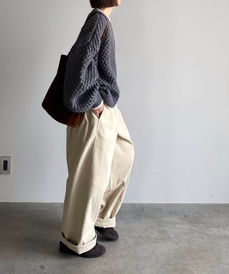 oval relax corduroy pants