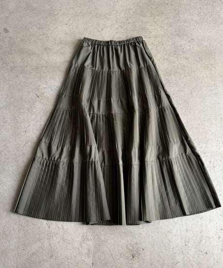 tuck pleats flare skirt