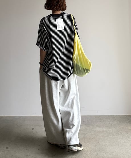 back tag border t-shirt