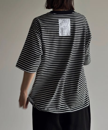 back tag border t-shirt