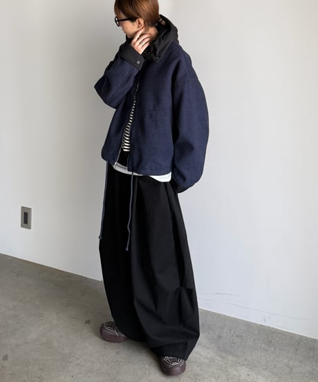 wide oval pants