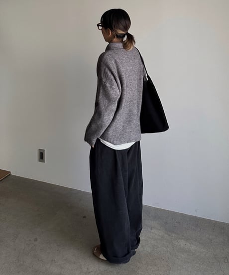 oval relax corduroy pants