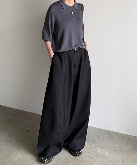 wide oval slacks