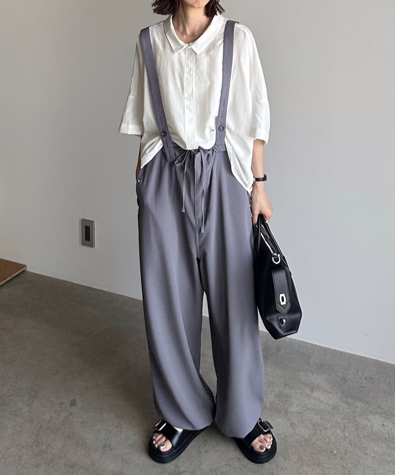 パンツ UND PLEATS GATHER SUSPENDER PANTS UND PLEATS GATHER SUSPENDER PANTS