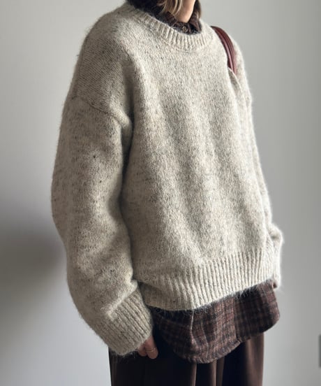 mix color crew neck knit