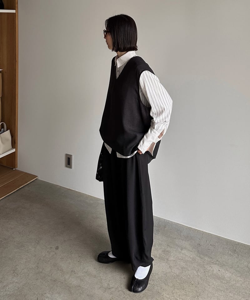 layered linen-like vest | ARULLE