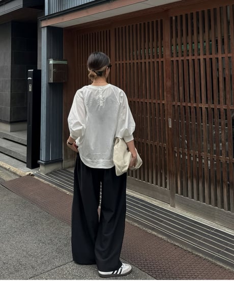 tuck wide slacks