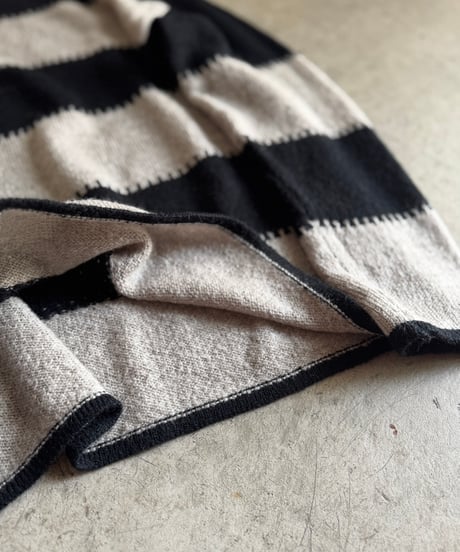 wide pitch border knit