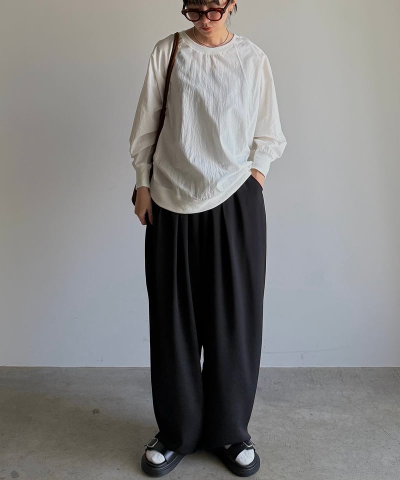 tuck curve pants | ARULLE