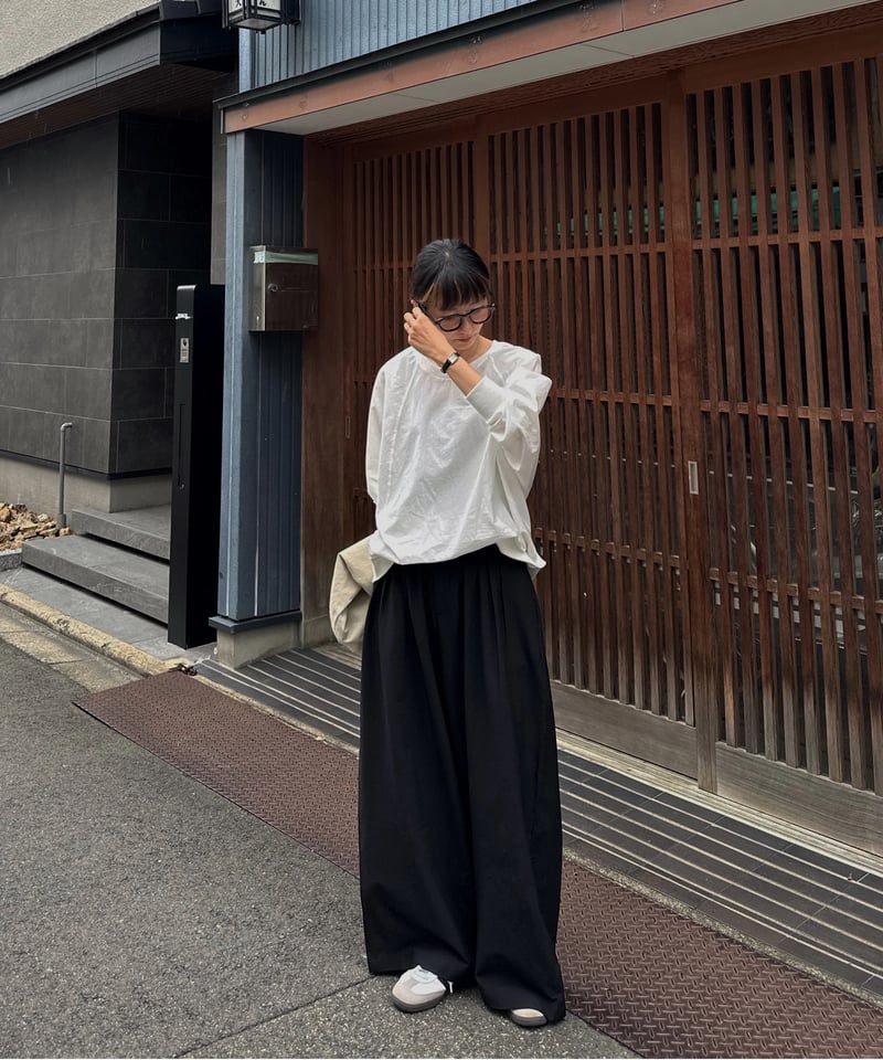 tuck wide slacks | ARULLE
