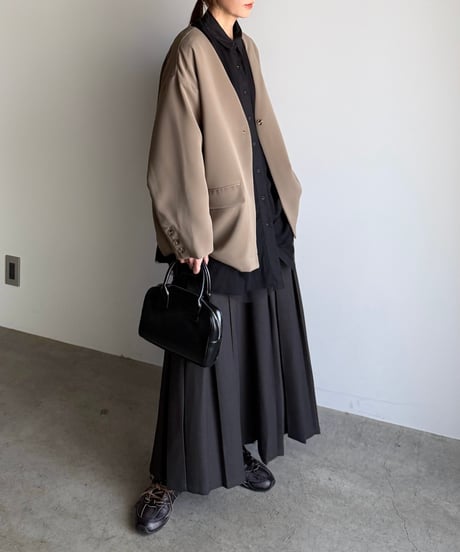 box pleats long skirt