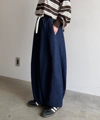 loose oval denim