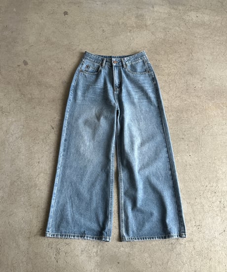 loose wide denim