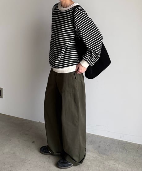 border raglan pullover
