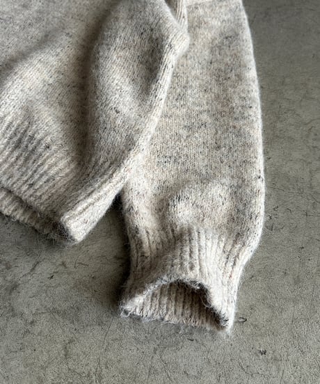mix color crew neck knit