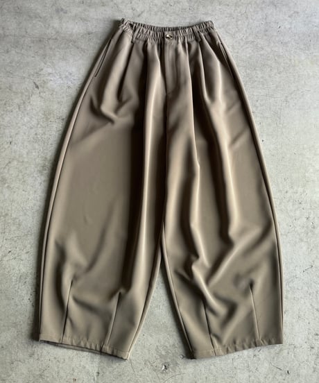 two tuck cocoon pants (set up対応)