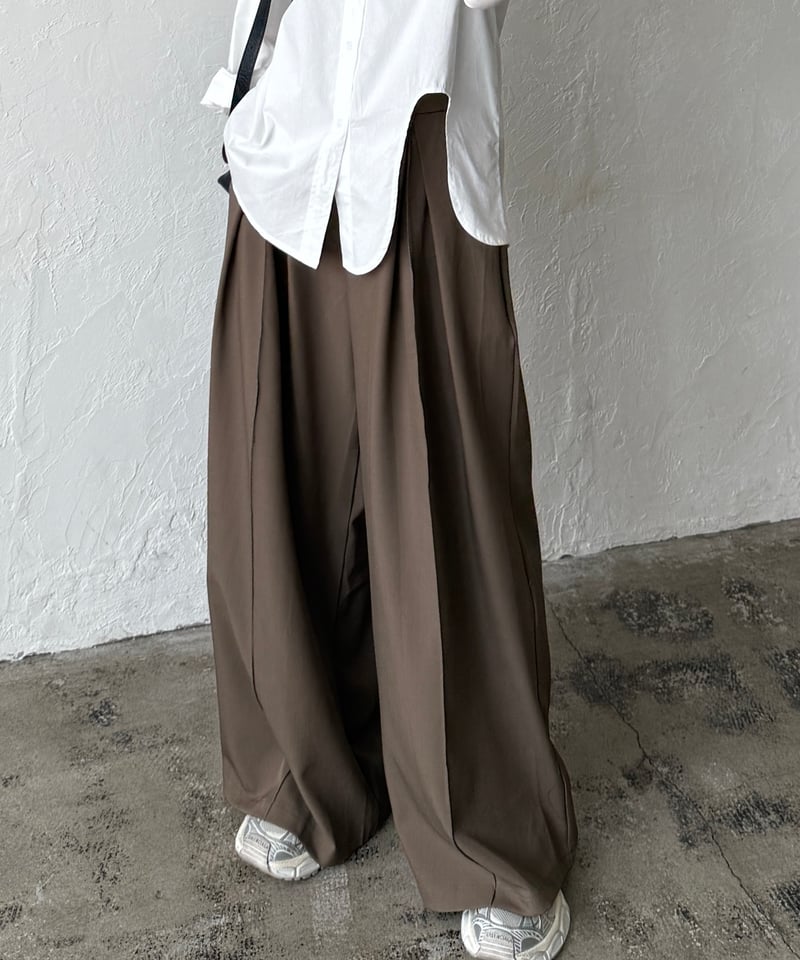 deep tuck wide pants | ARULLE