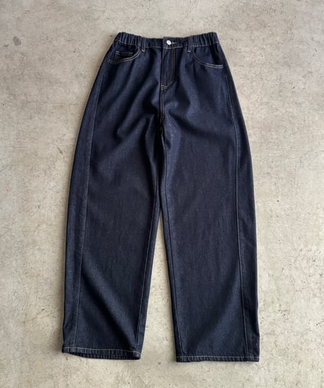 pleats curve denim
