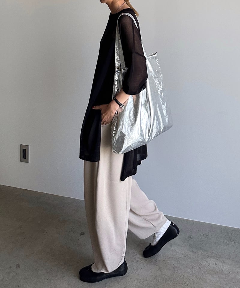 極美品✨BEAURE ムーバルベルトトートBAG　メタリックシルバー 極美品✨BEAURE ムーバルベルトトートBAG メタリックシルバー