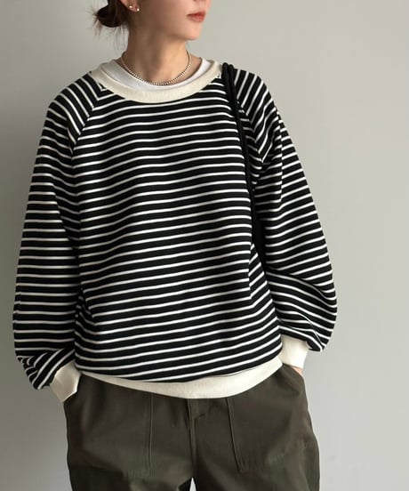 border raglan pullover