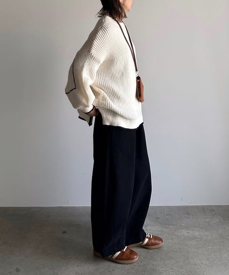 loose tapered pants