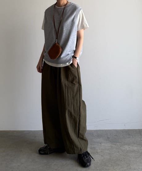 crew neck sweat vest